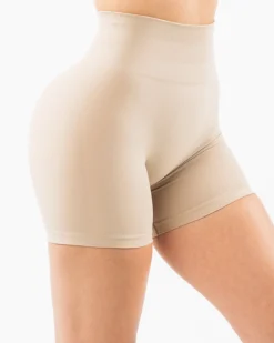 Amplify Short 4.5