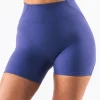 Aura Short 5"