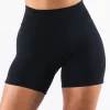 Aura Short 5"