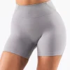 Aura Short 5"