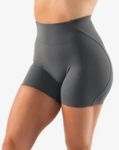 Aura Short 5"