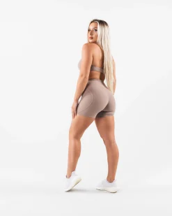 Aura Short 5"