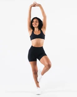 Aura Short 5"