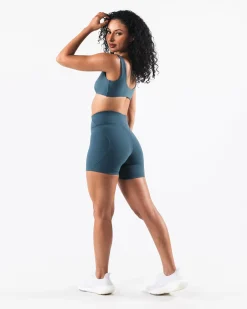Aura Short 5"