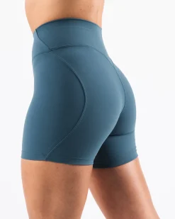 Aura Short 5