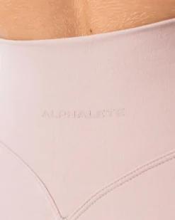 Aura Short 5