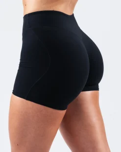 Everyday Core Short