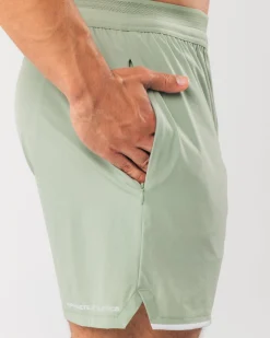Studio Short 6